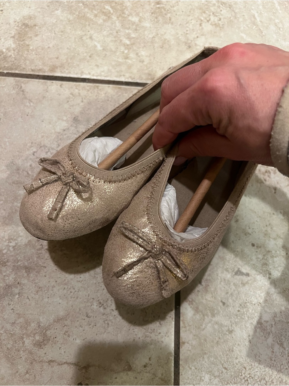Girls Hush Puppies Josie flats in gold Kids 12 wide